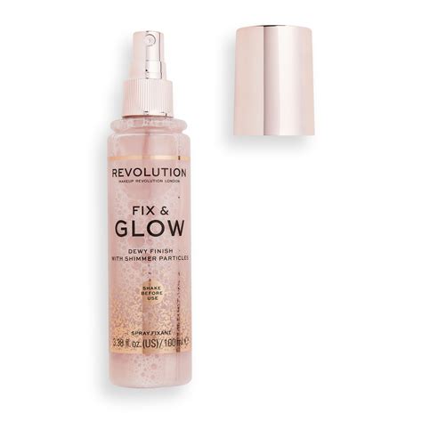 From Runway to Real Life: How Magic Spray Glow Is Revolutionizing Makeup.